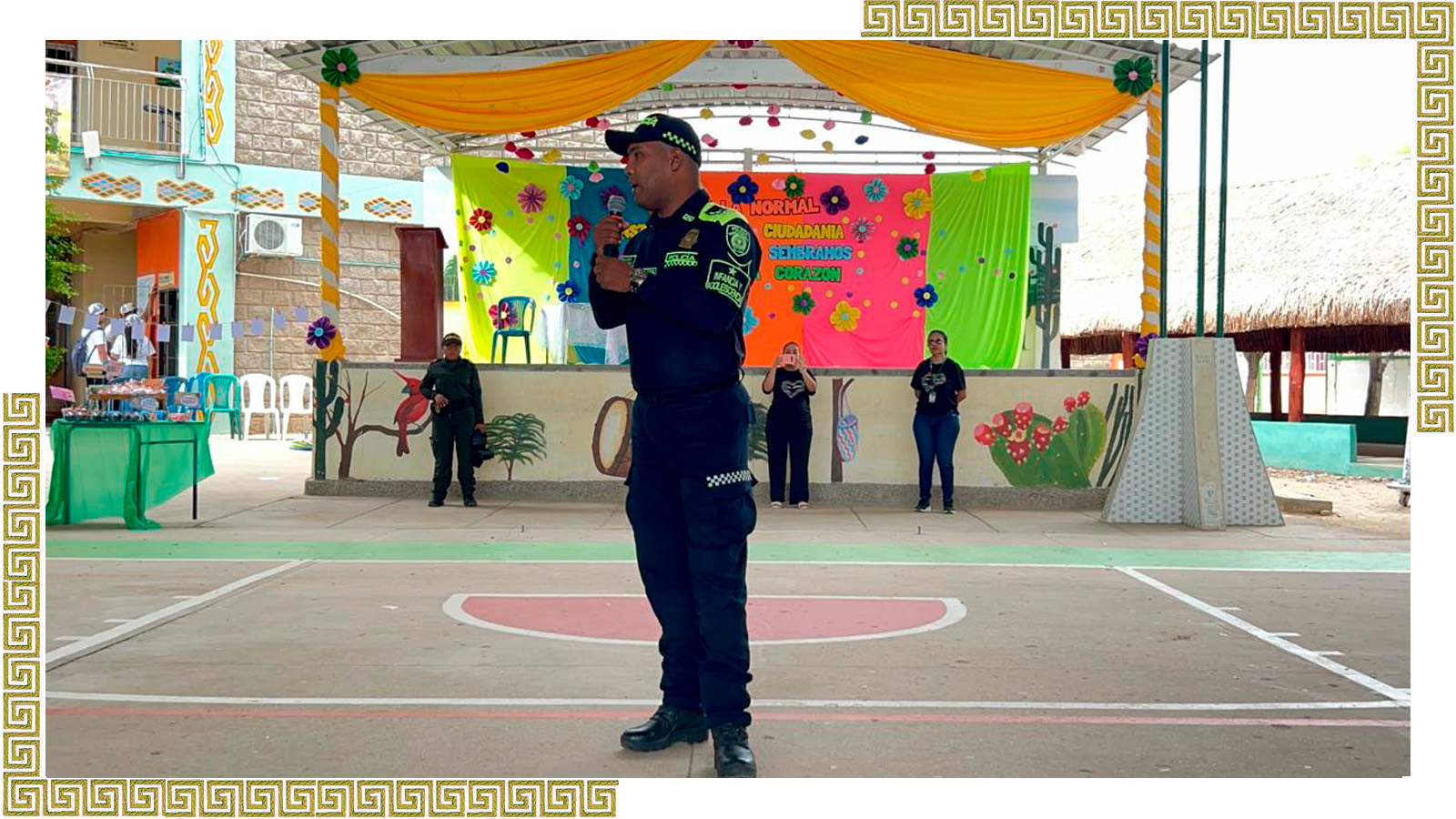 Charla de Policia de Infancia y Adolecencia Frente a Toda la Comunidad